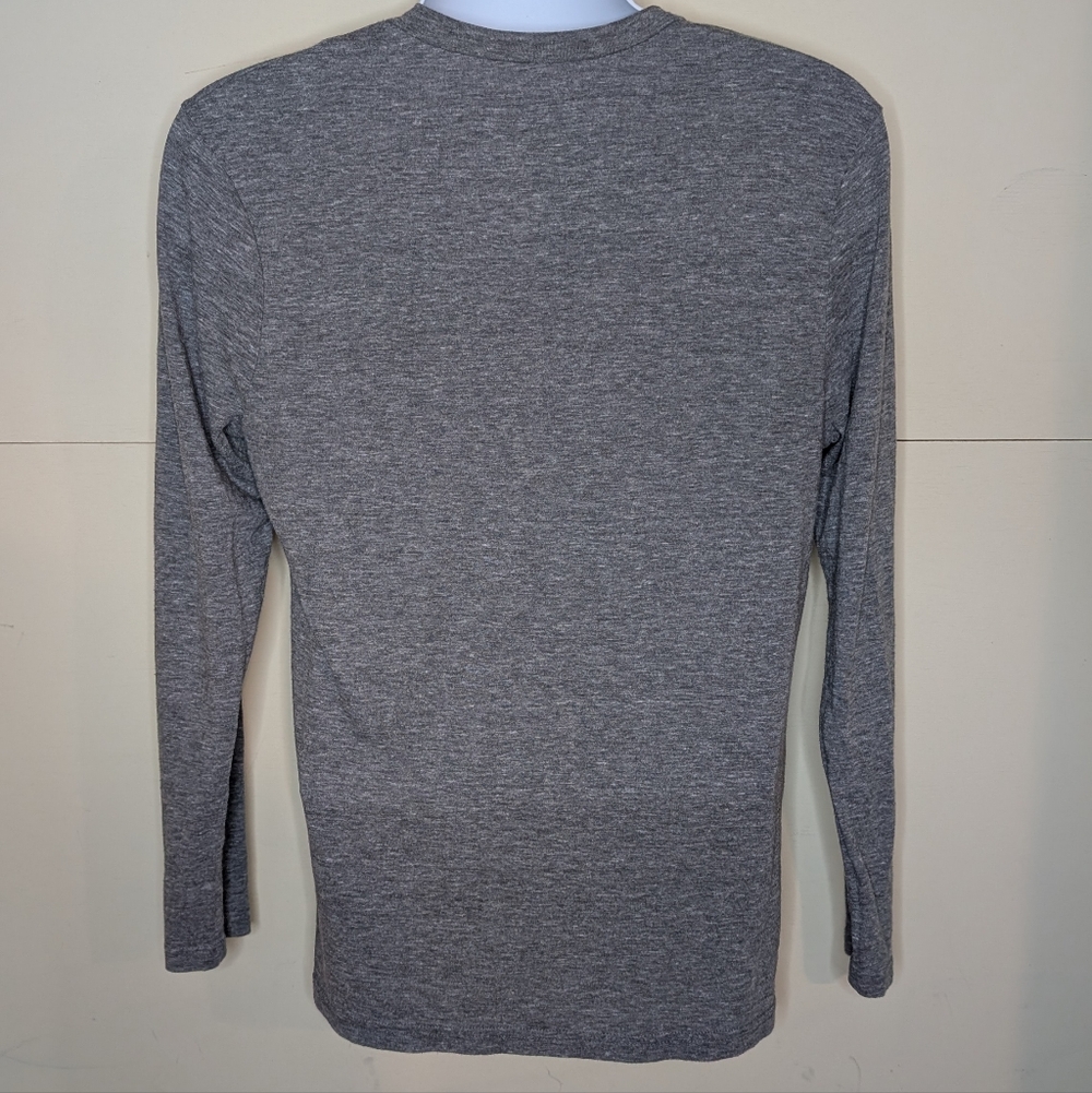 Hurley Graphic Henley Long Sleeve Tee in Gray - Picture 3 of 9